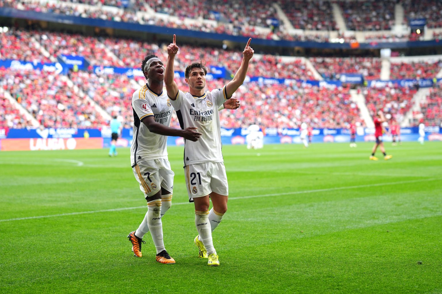 Real Madrid 4-2 Osasuna: Vinicius Jr. nets brace, extends LaLiga lead by 10 points | La Liga
